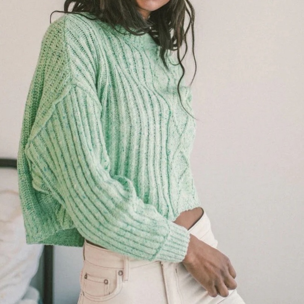 FREE PEOPLE MINT GREEN CROP CHUNKY SWEATER SIZE SMALL